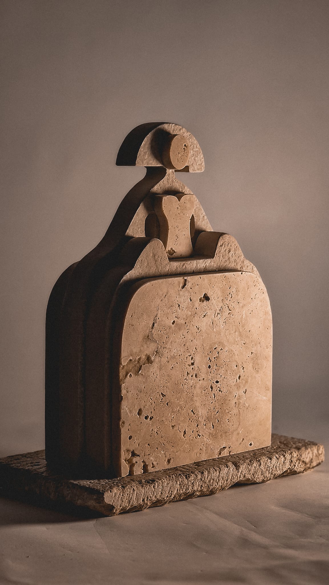 Stone ME|NI|NA with layered planes and shadows
